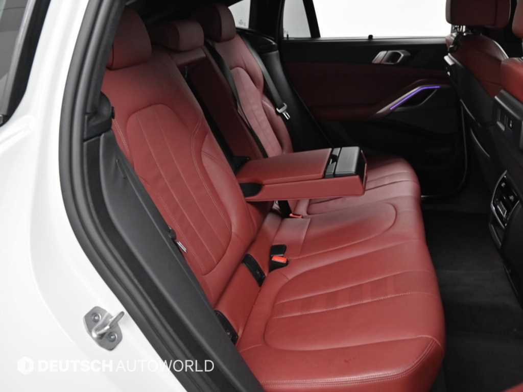 BMW X6 — photo 12