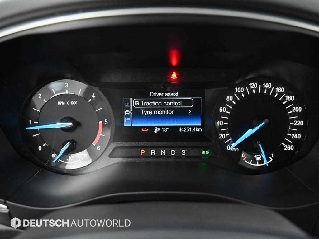 Ford Mondeo — photo 08