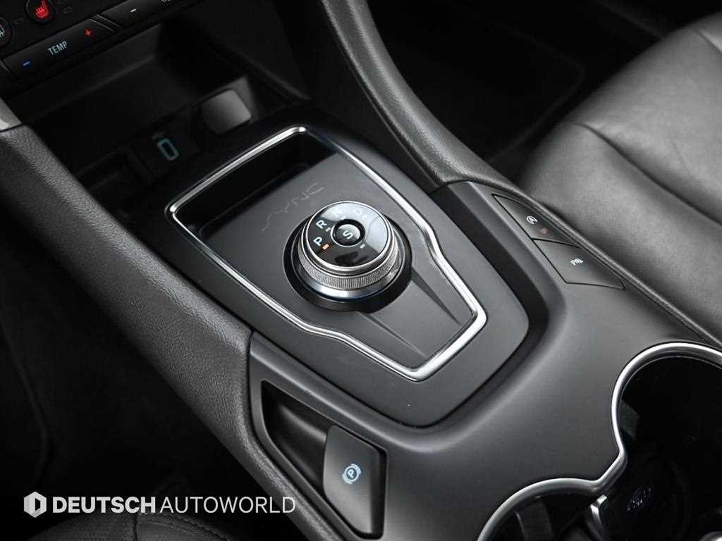 Ford Mondeo — photo 09