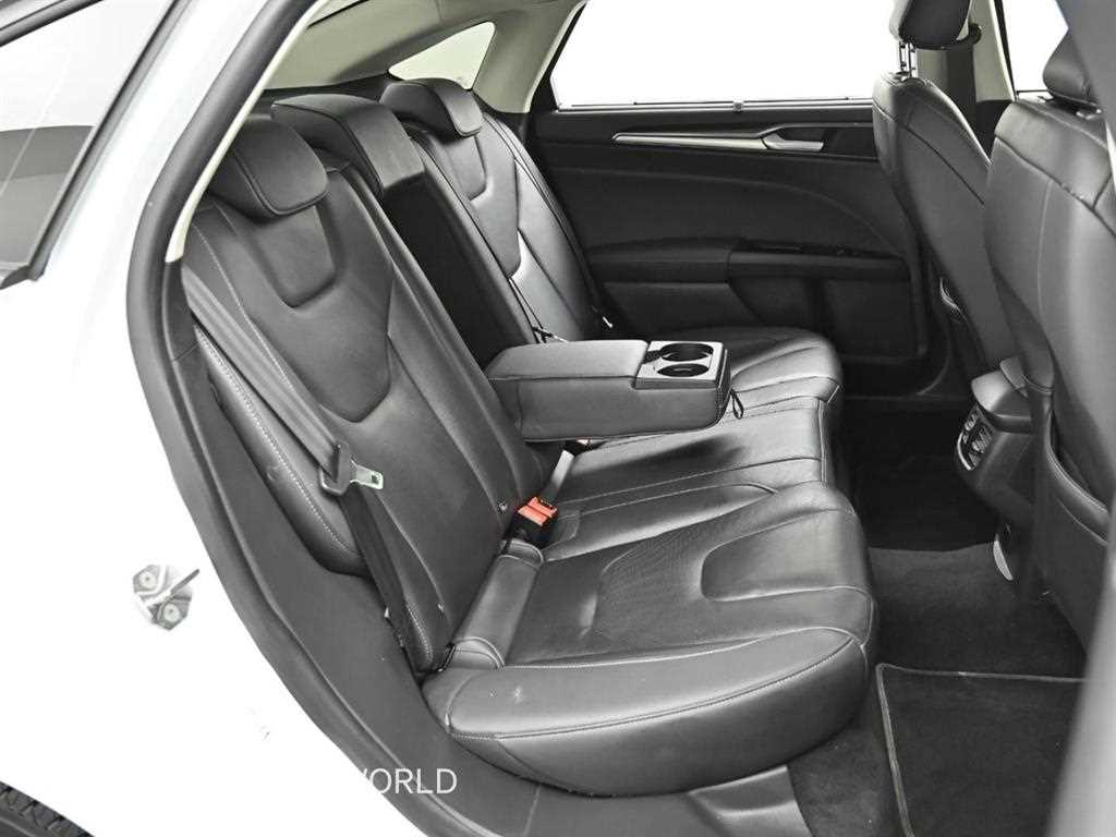 Ford Mondeo — photo 12