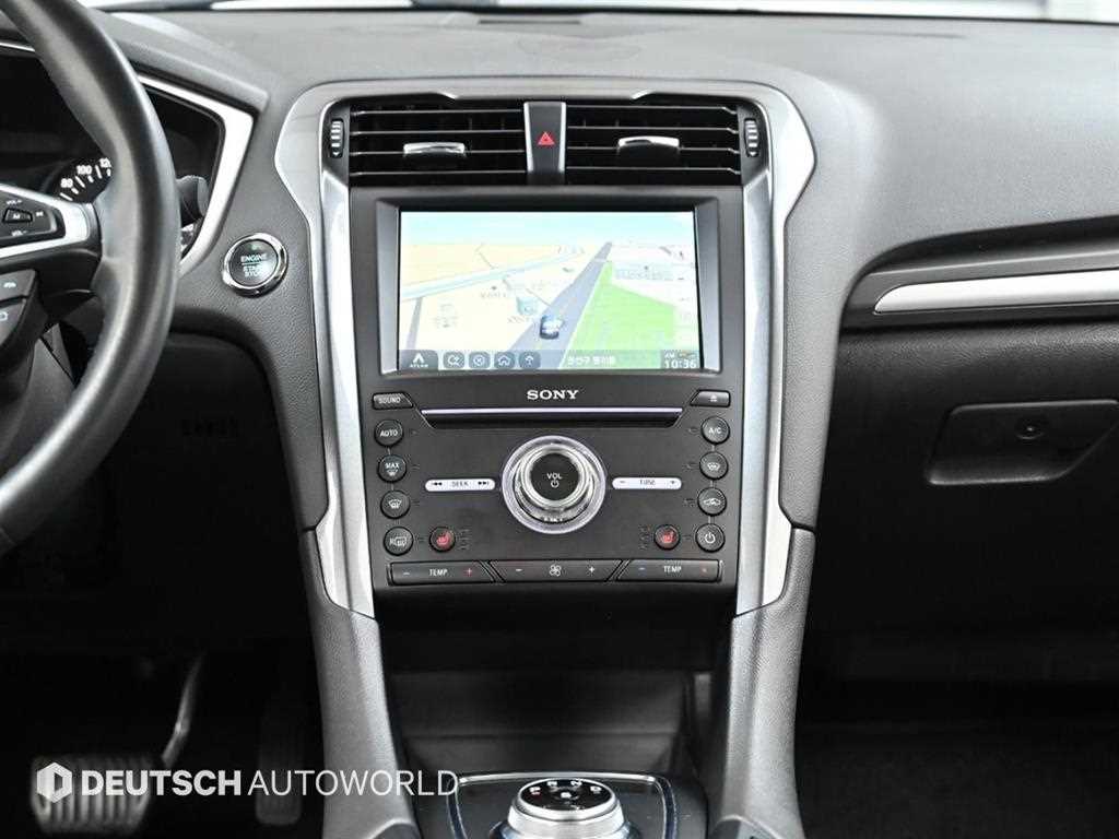 Ford Mondeo — photo 14
