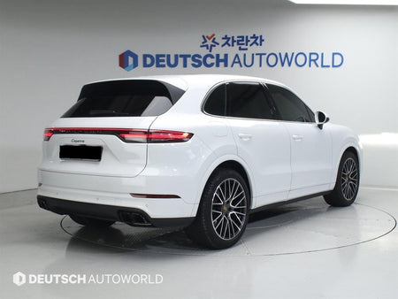 Porsche Cayenne — photo 02