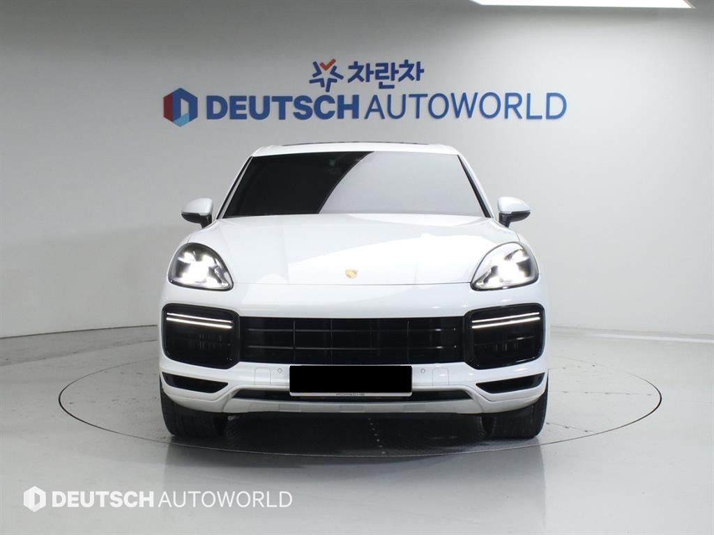 Porsche Cayenne — photo 03