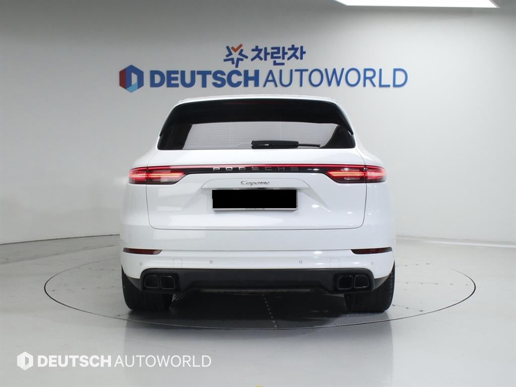Porsche Cayenne — photo 04