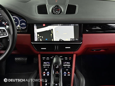 Porsche Cayenne — photo 14