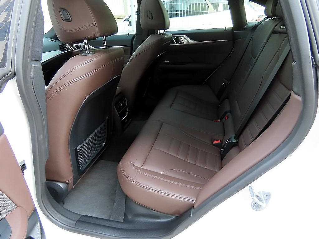 BMW 4-Series — photo 06