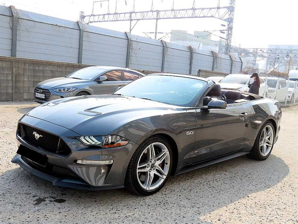 Ford Mustang — photo 01