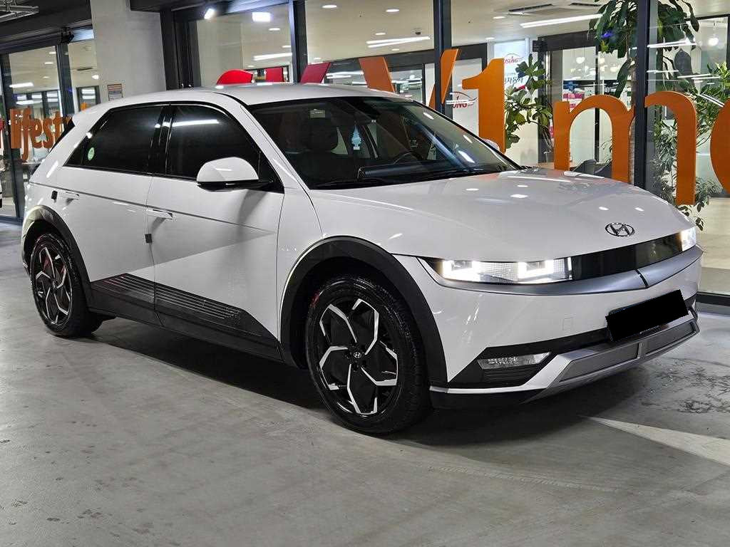 Hyundai Ioniq5 — photo 01