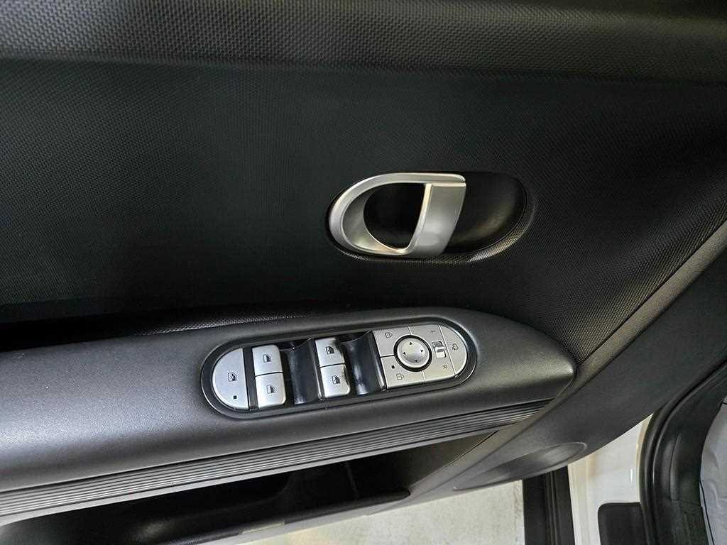 Hyundai Ioniq5 — photo 13