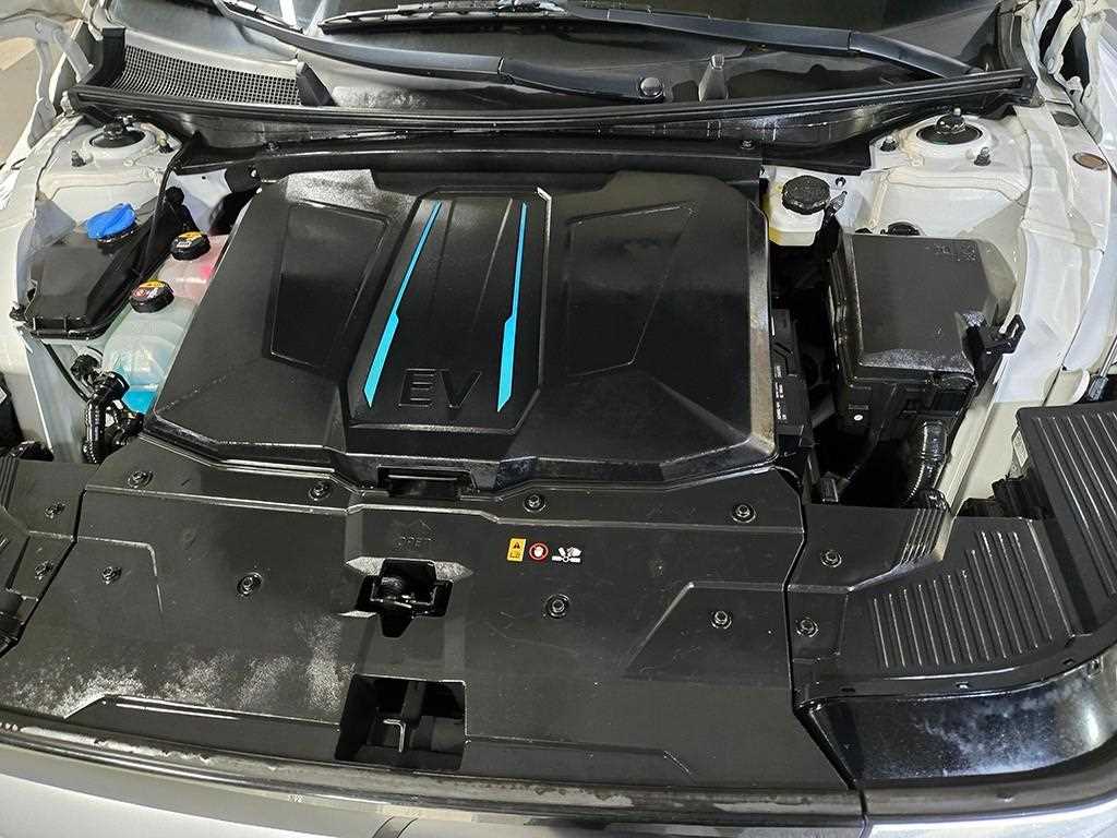 Hyundai Ioniq5 — photo 19
