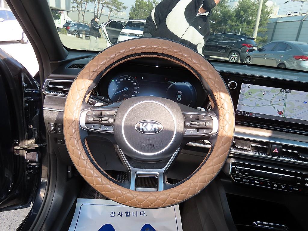 Kia K5 — photo 08