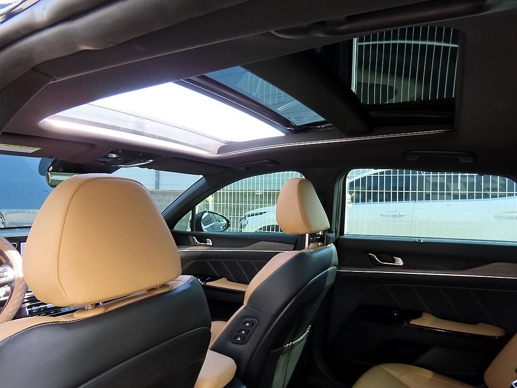 Kia K5 — photo 16
