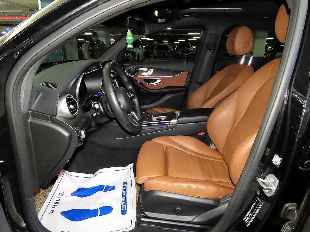 Mercedes-Benz GLC-Class — photo 06