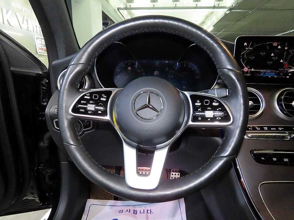 Mercedes-Benz GLC-Class — photo 08