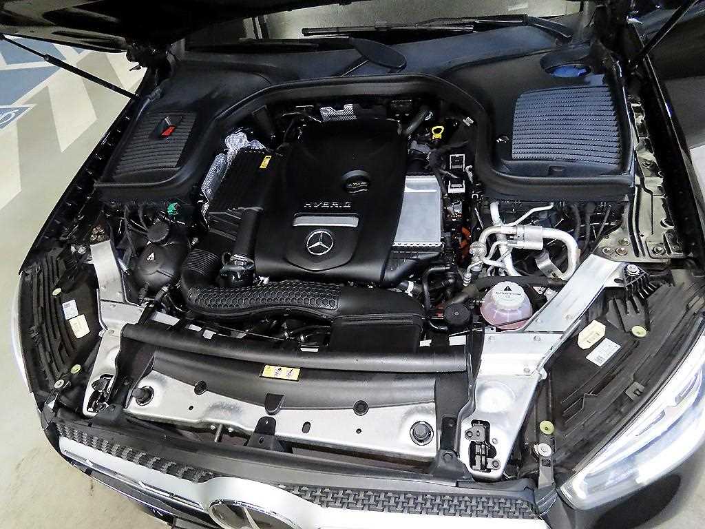 Mercedes-Benz GLC-Class — photo 19