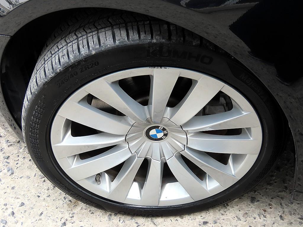 BMW 7-Series — photo 20