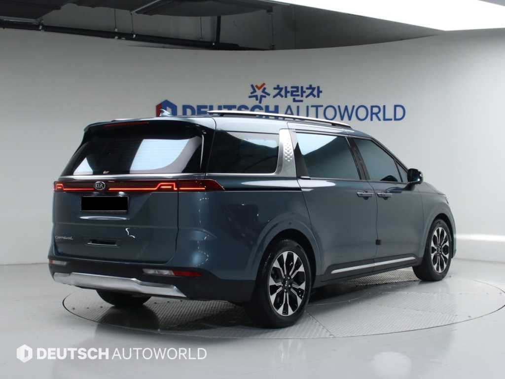 Kia Carnival — photo 03