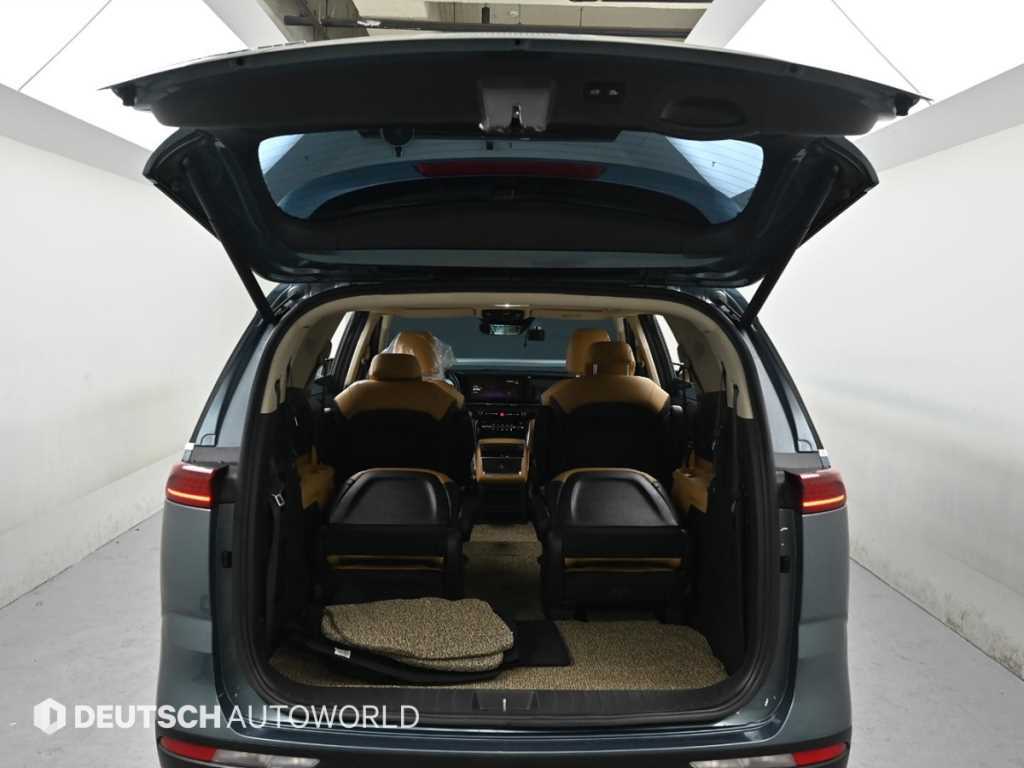 Kia Carnival — photo 19