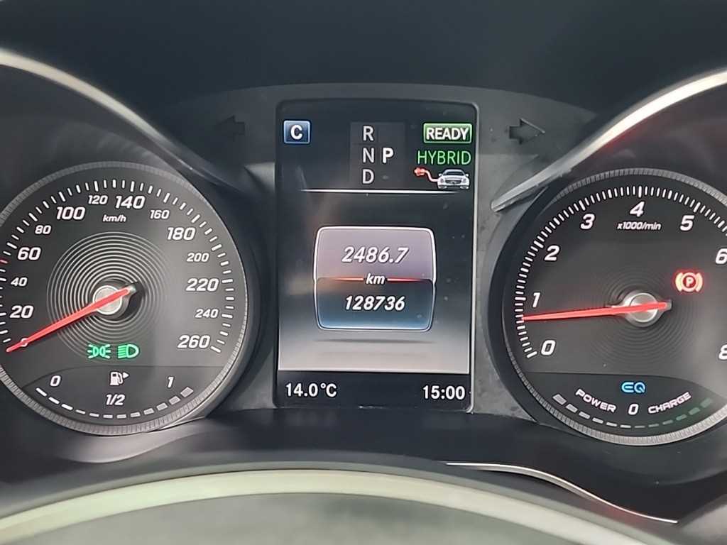 Mercedes-Benz GLC-Class — photo 06