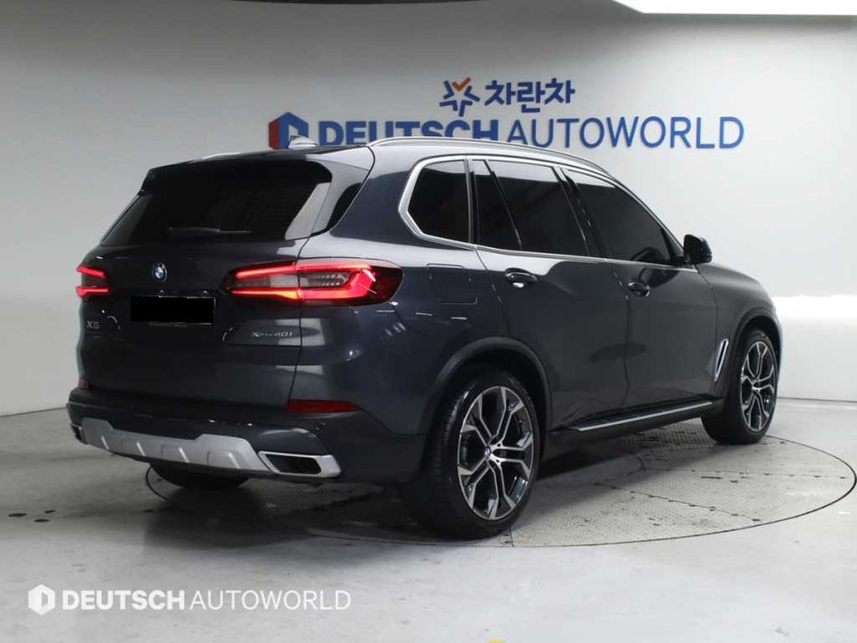 BMW X5 — photo 02