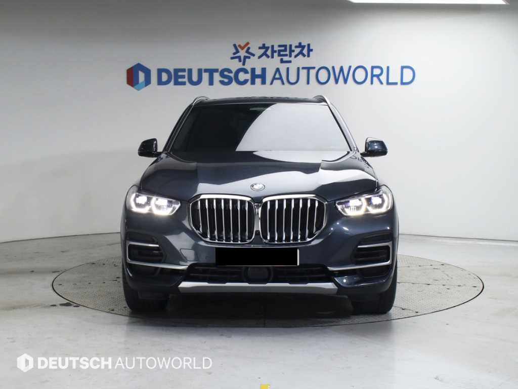 BMW X5 — photo 03