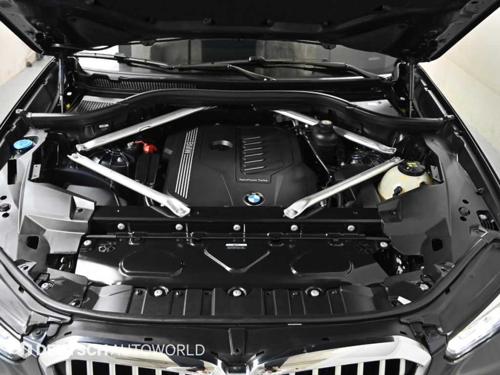 BMW X5 — photo 06