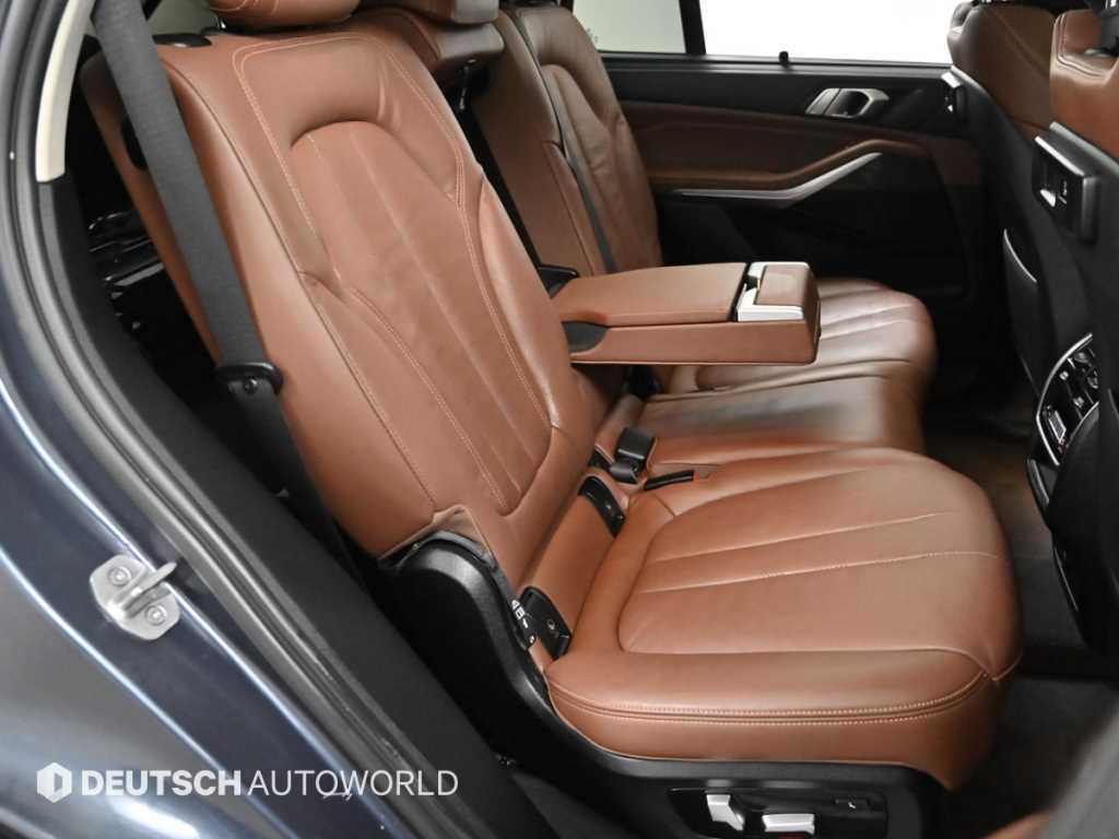 BMW X5 — photo 12