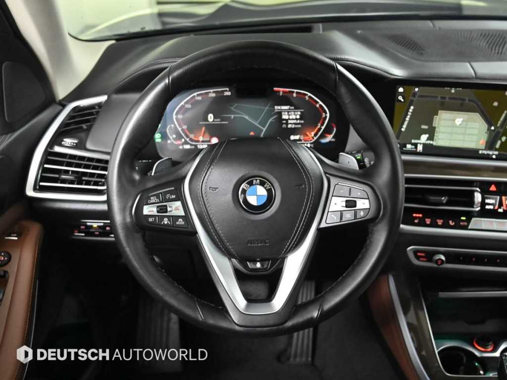 BMW X5 — photo 13