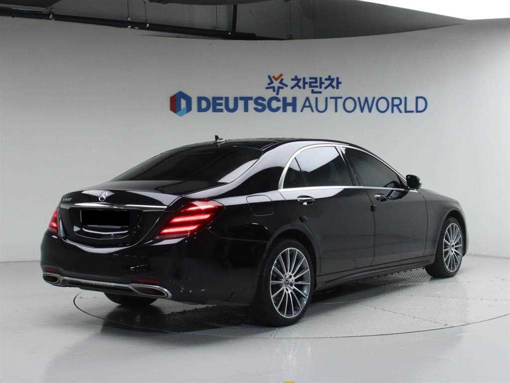 Mercedes-Benz S-Class — photo 02