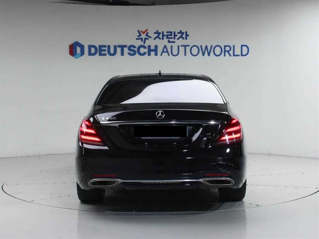 Mercedes-Benz S-Class — photo 04