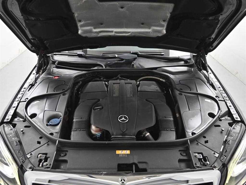Mercedes-Benz S-Class — photo 06