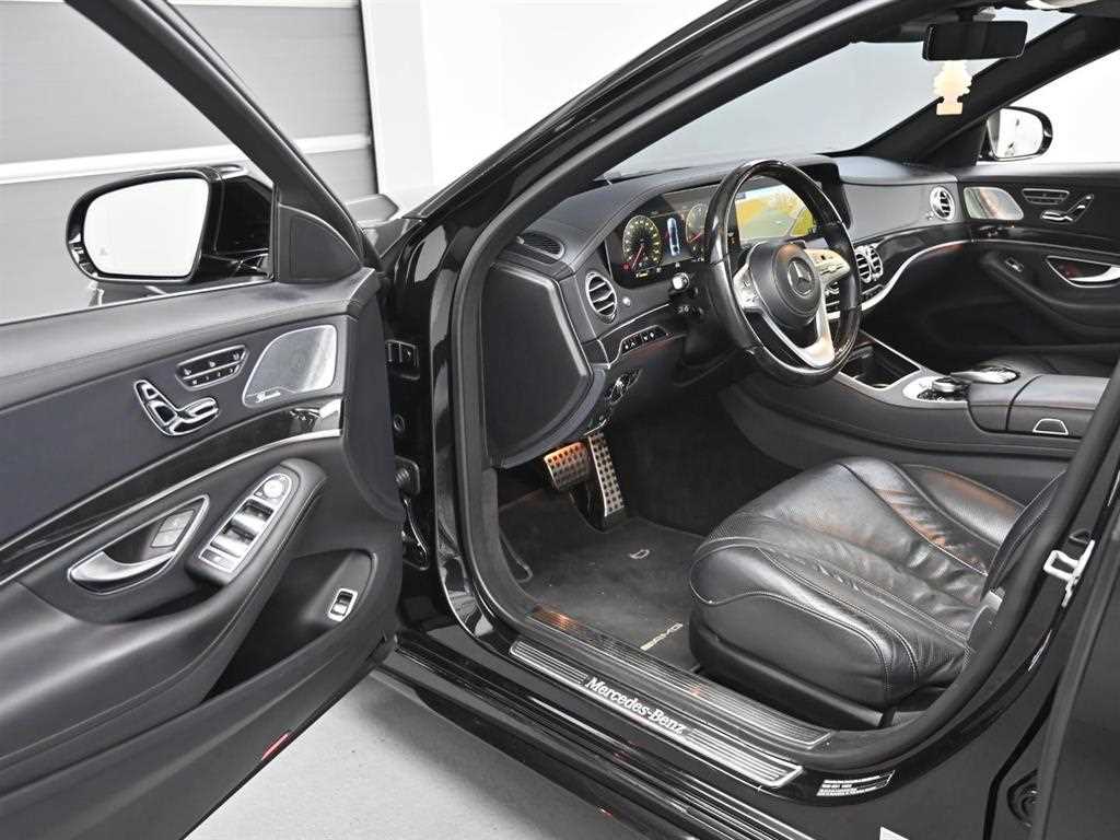 Mercedes-Benz S-Class — photo 11