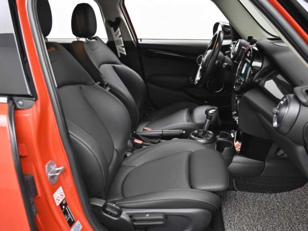 Mini Cooper — photo 10