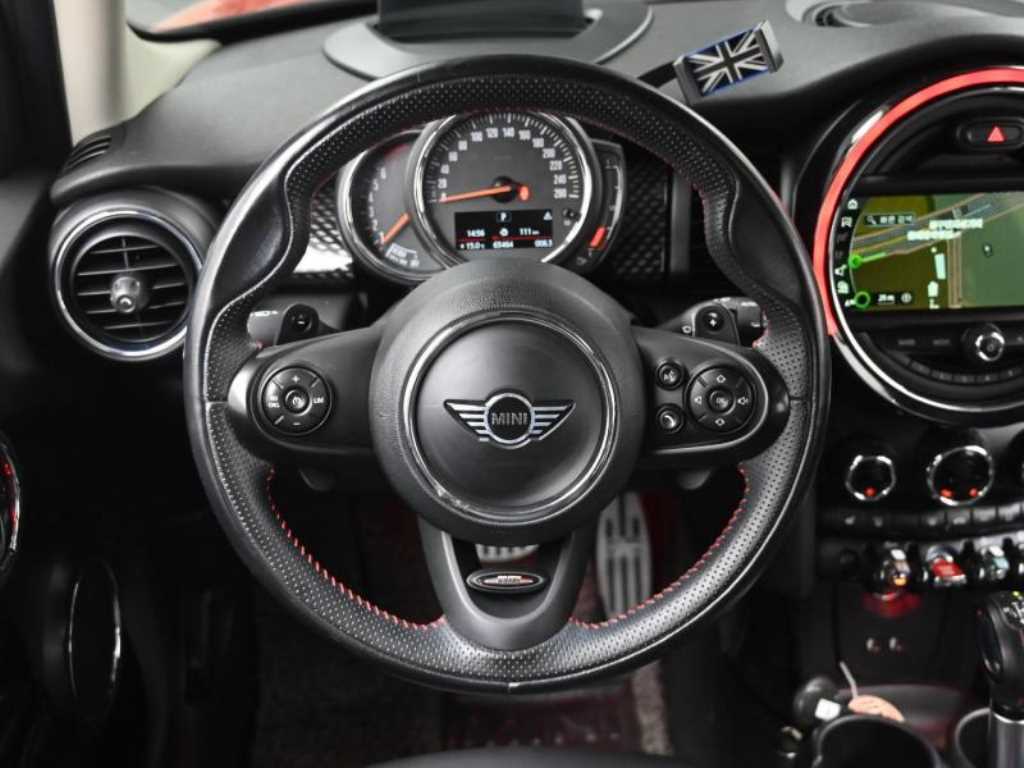 Mini Cooper — photo 13