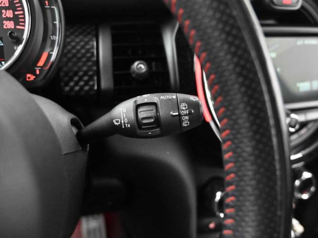 Mini Cooper — photo 16