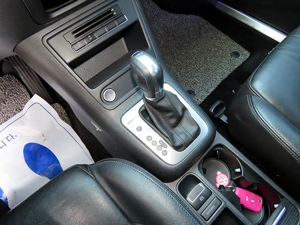 Volkswagen Tiguan — photo 10