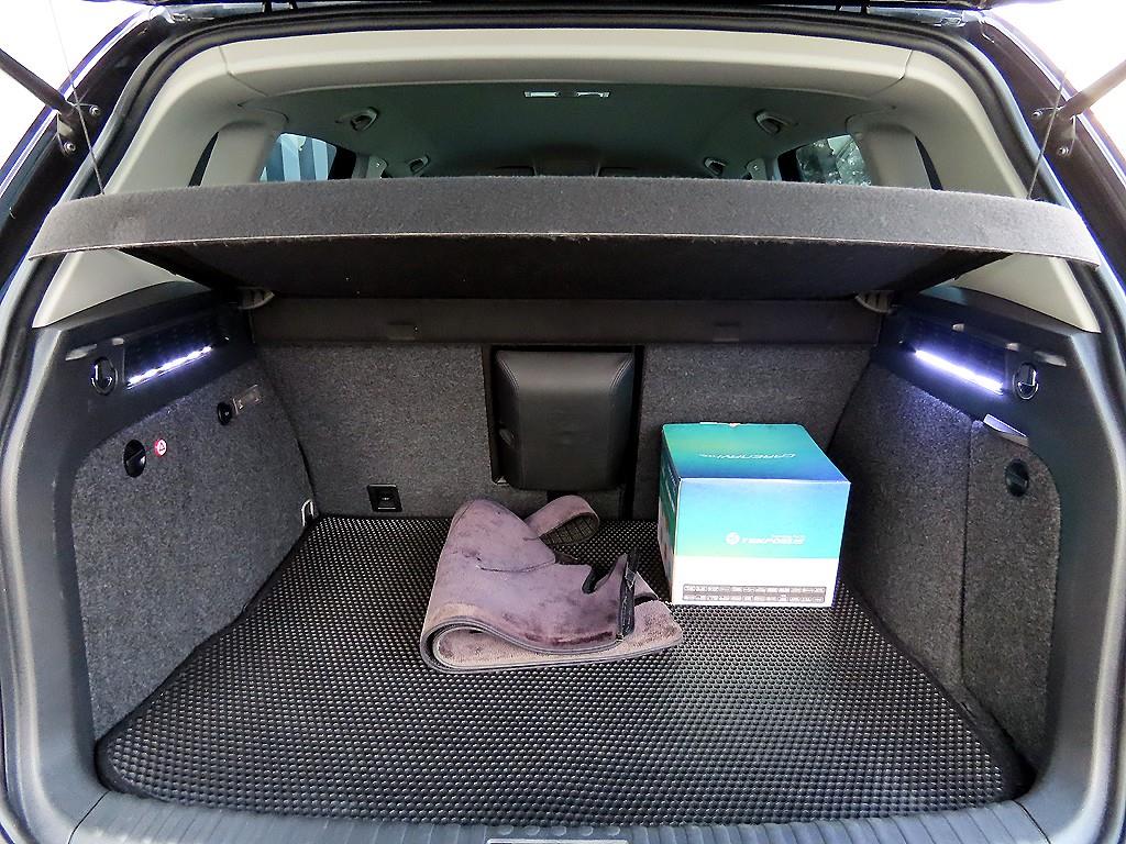 Volkswagen Tiguan — photo 18