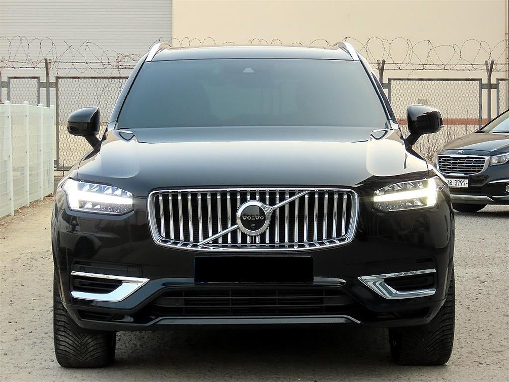 Volvo XC90 — photo 01