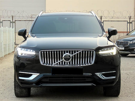 Volvo XC90 — photo 01