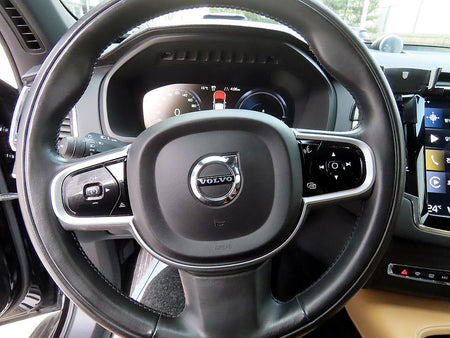 Volvo XC90 — photo 08