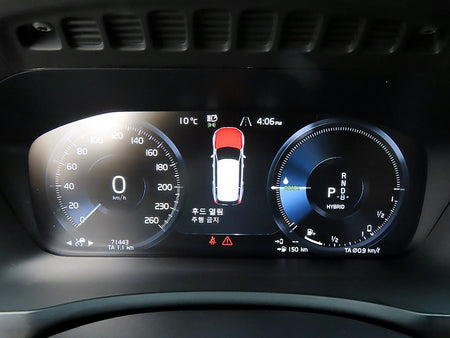 Volvo XC90 — photo 09