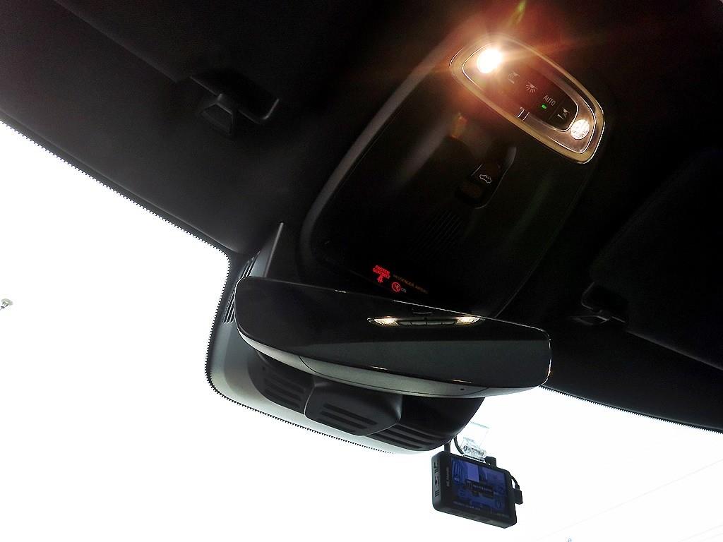 Volvo XC90 — photo 14