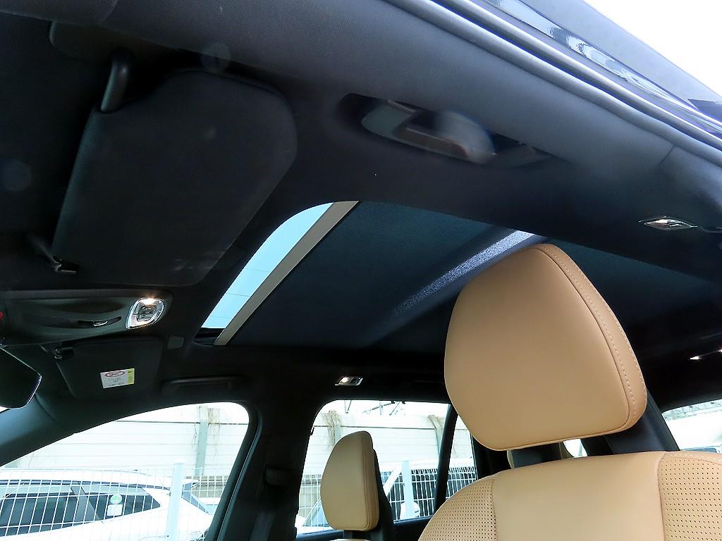 Volvo XC90 — photo 17