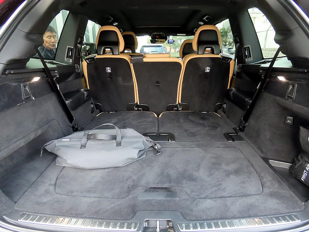 Volvo XC90 — photo 18