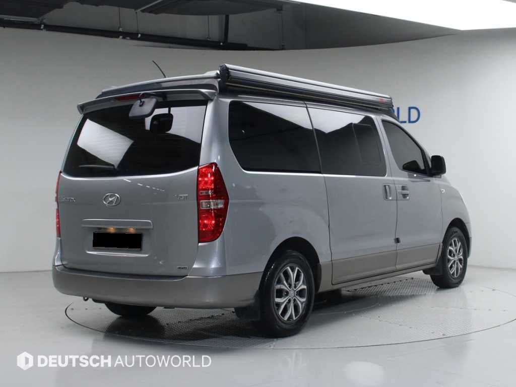 Hyundai Starex — photo 02