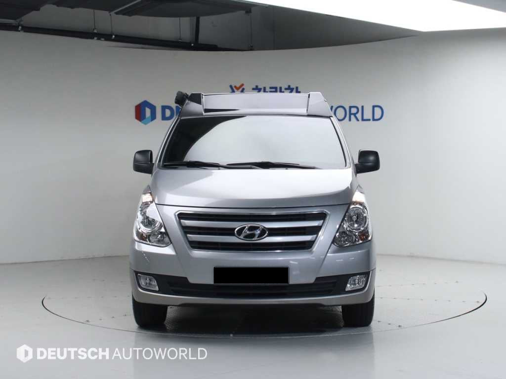 Hyundai Starex — photo 03