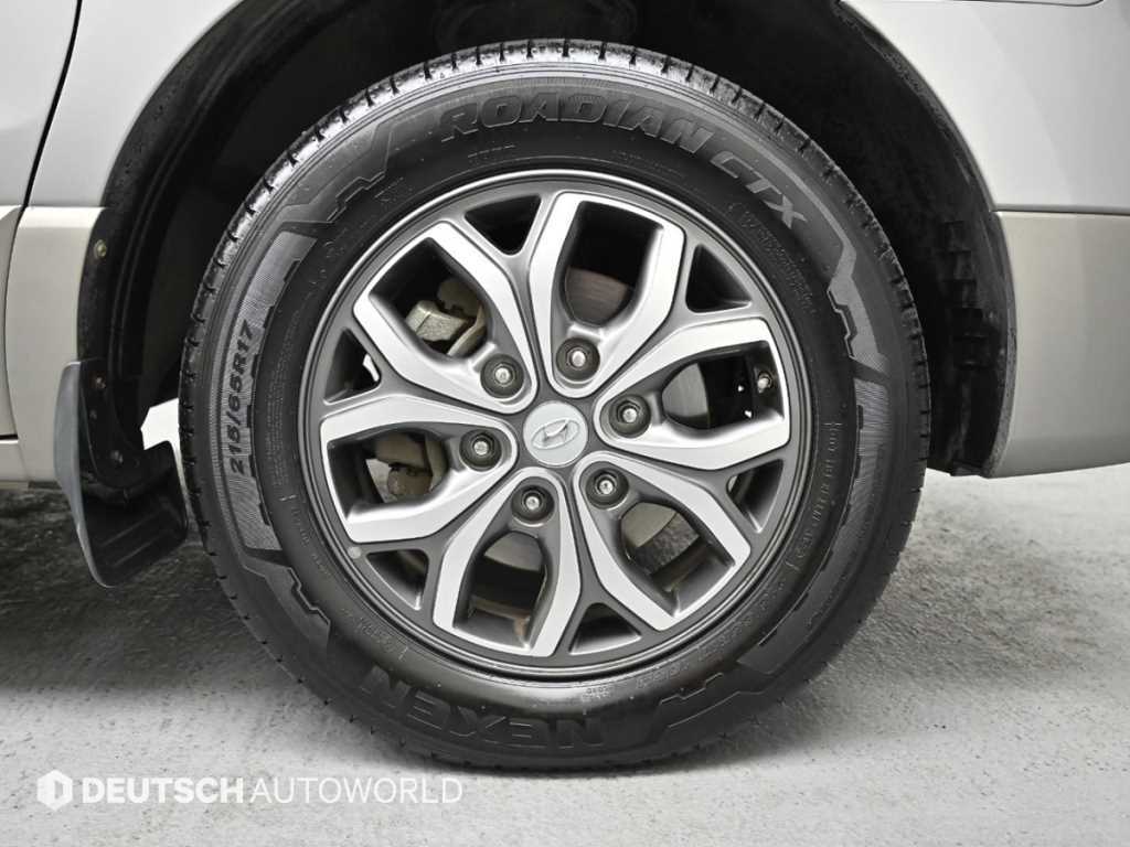 Hyundai Starex — photo 05
