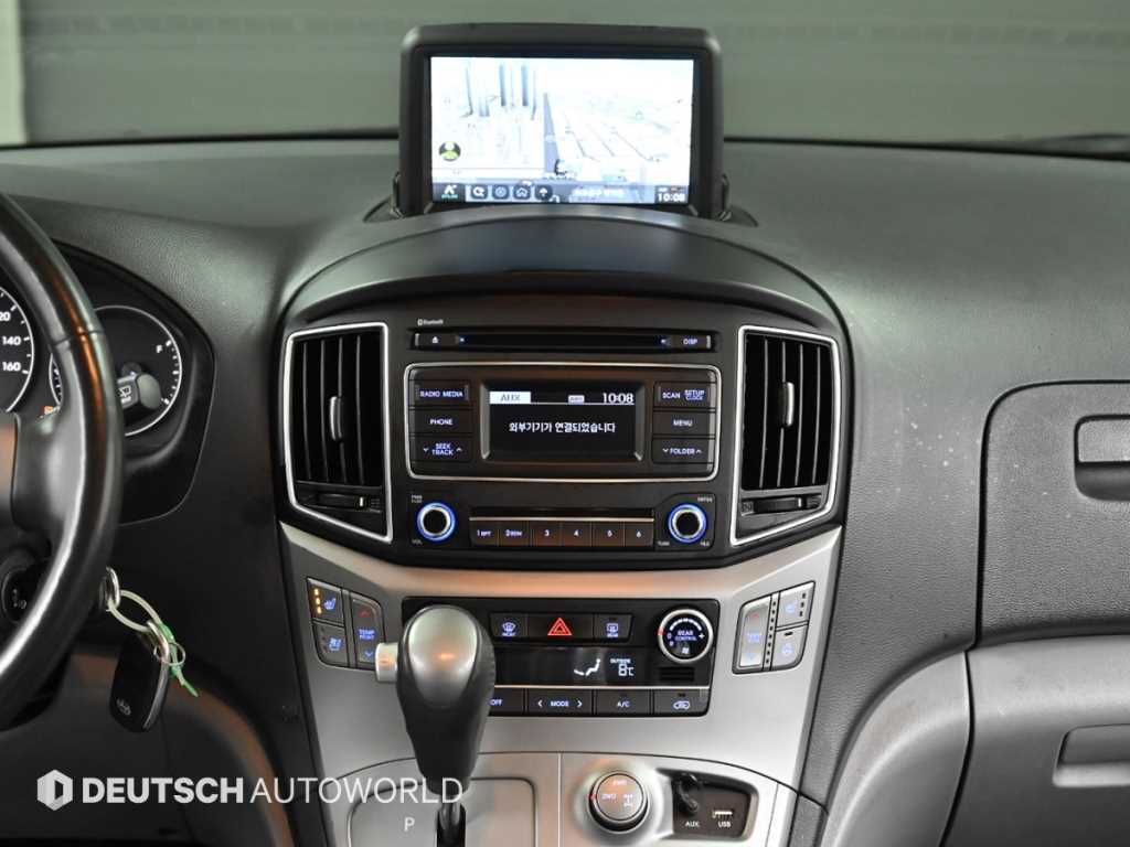 Hyundai Starex — photo 14
