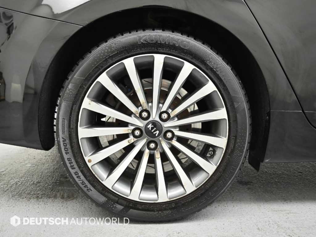 Kia K7 — photo 05