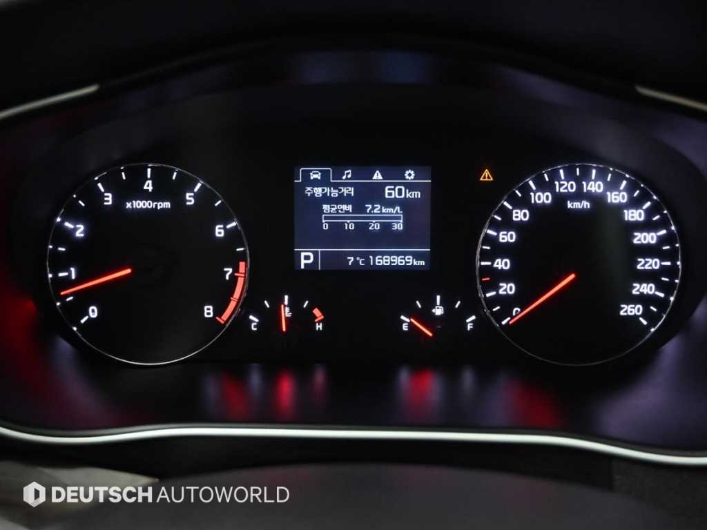 Kia K7 — photo 08